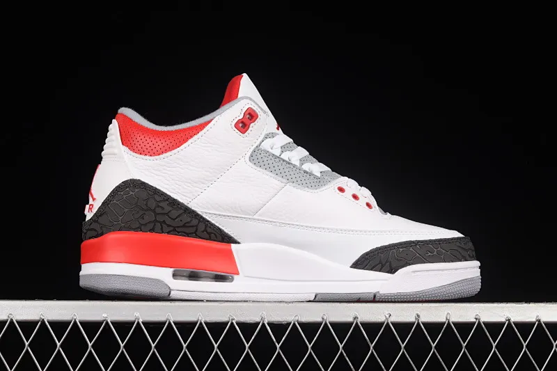 All categories Air Jordan Jordan series basketball shoes Air Jordan 3 Air Jordan Retro AJ3 Joe 3 white and red manuscript burst pattern sports basketball shoes 136064-120